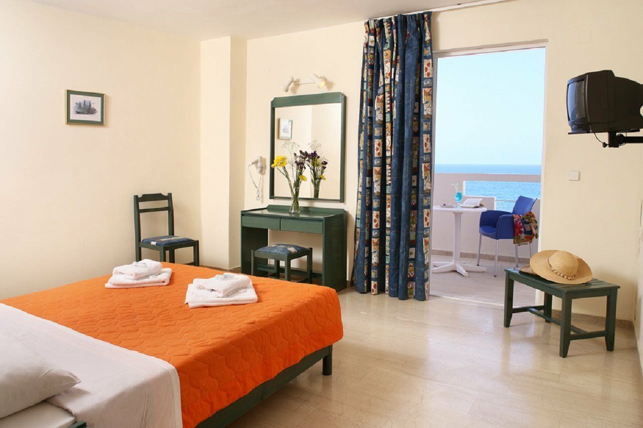 Evelyn Beach Hotel Chersonissos Buitenkant foto